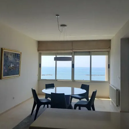 Hallmark 201 Apartament