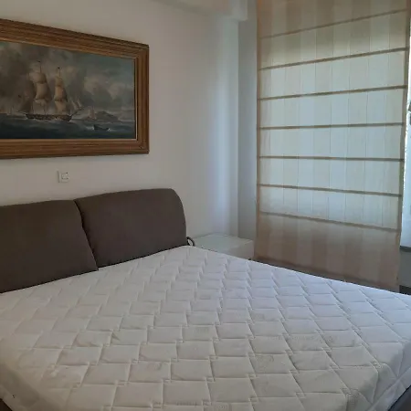 Apartament Hallmark 201 *