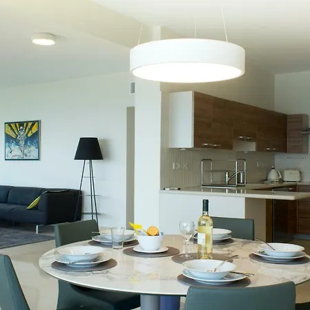 Apartament Hallmark 201